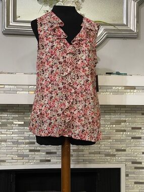 NWT Vince Camuto Sleeveless Pink Floral Ruffle V-Neck Top size M